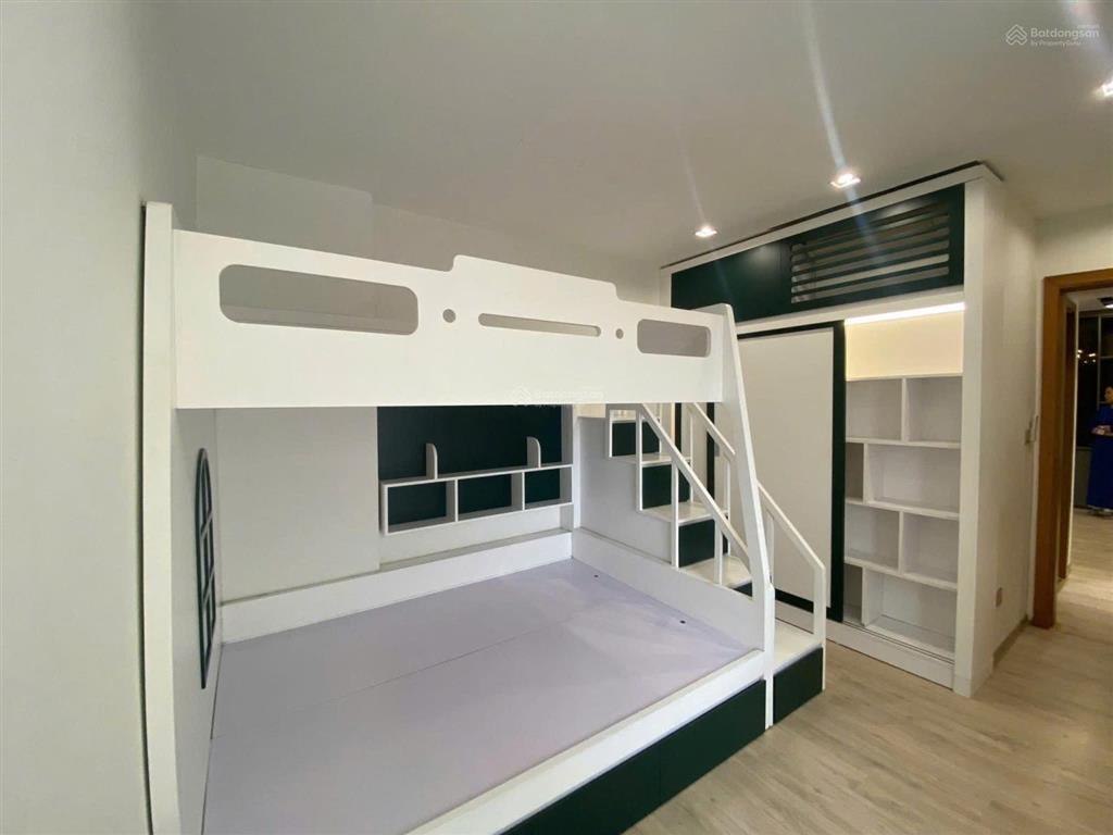 Chính chủ bán căn 100m2 3pn full nội thất, bc hướng đn ở luôn 9,3 tỷ