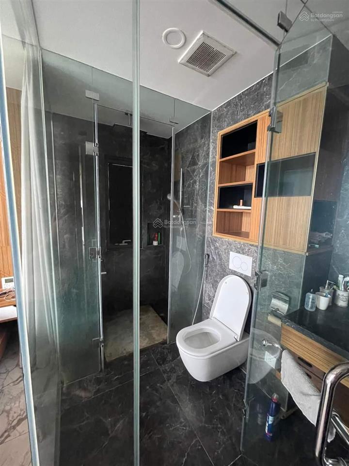 Bán căn 3phòng ngủ  148.6m2 tầng đẹp, nhà đẹp full nội thất cao cấp giá 12.8 tỷ bao phí