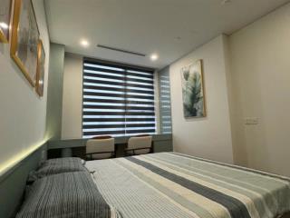 Bán căn 2phòng ngủ  69m2 tầng trung, nhà đẹp full nội thất chỉ việc ở, giá 6.9 tỷ bao phí