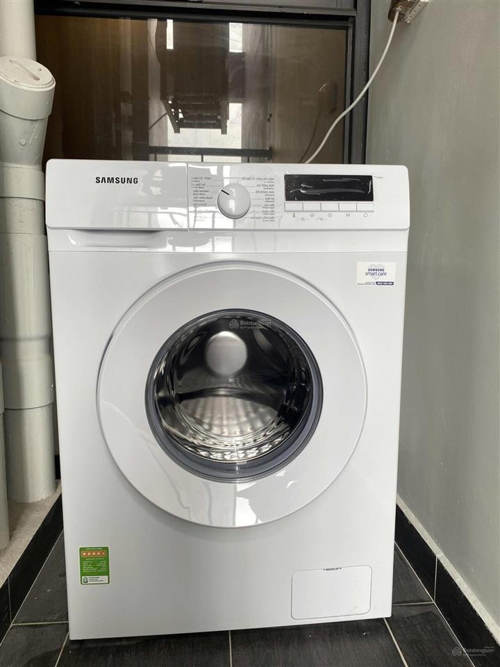 Bán căn 2 phòng ngủ  63m2 tầng trung, nhà đẹp full nội thất cao cấp giá 4.5 tỷ bao phí