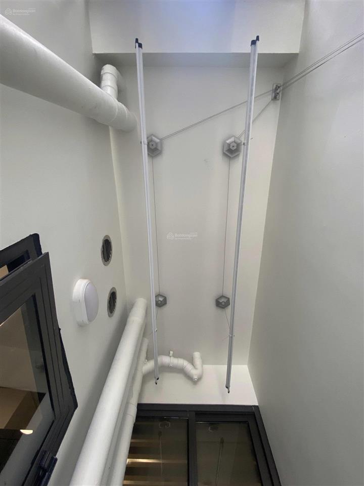 Bán căn 2 phòng ngủ  63m2 tầng trung, nhà đẹp full nội thất cao cấp giá 4.5 tỷ bao phí