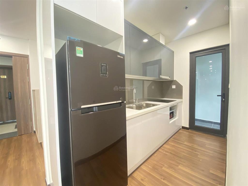 Bán căn 2 phòng ngủ  63m2 tầng trung, nhà đẹp full nội thất cao cấp giá 4.5 tỷ bao phí