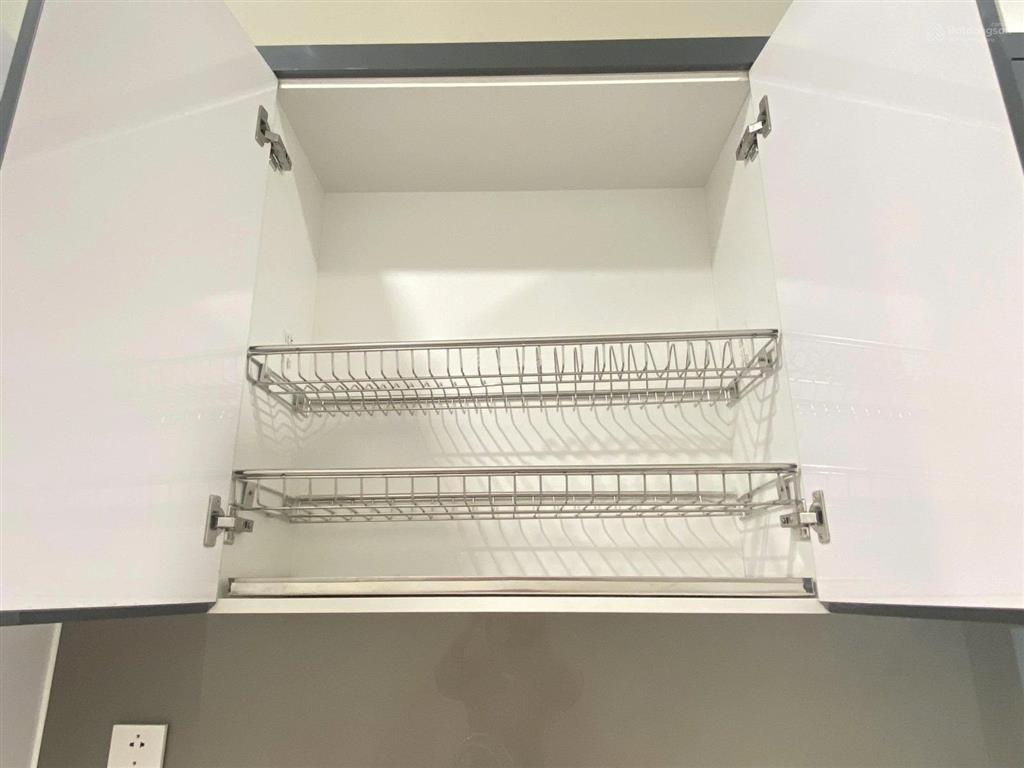 Bán căn 2 phòng ngủ  63m2 tầng trung, nhà đẹp full nội thất cao cấp giá 4.5 tỷ bao phí