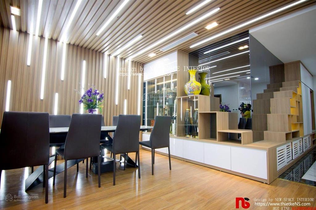 Bán căn 3 ngủ, căn góc phòng nào cũng thoáng sáng, nội thất đẹp ở ngay, tân hoàng minh hoàng cầu