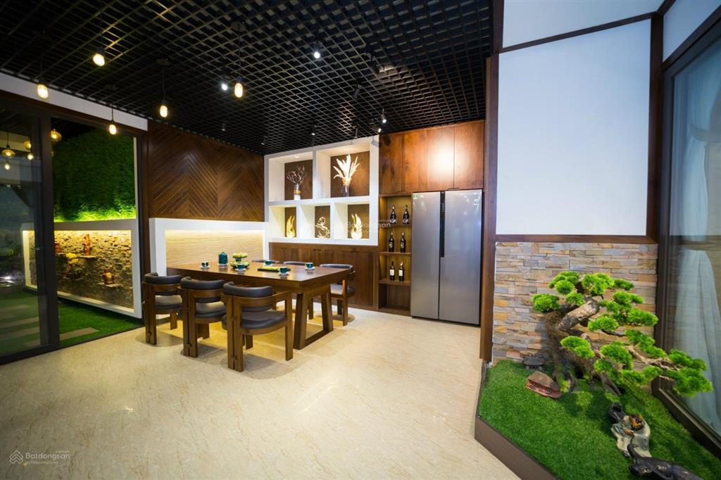 (rẻ nhất toà) bán căn hộ 4 ngủ, view thành phố, hướng cực thoáng, diện tích 173m2, full nội thất