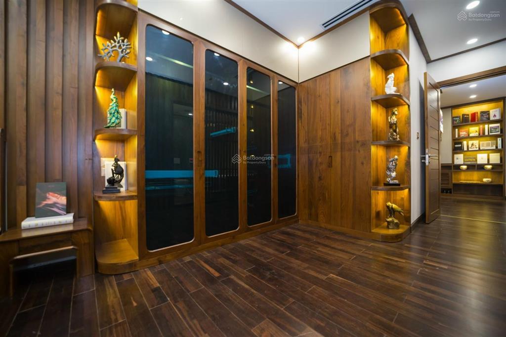 (rẻ nhất toà) bán căn hộ 4 ngủ, view thành phố, hướng cực thoáng, diện tích 173m2, full nội thất