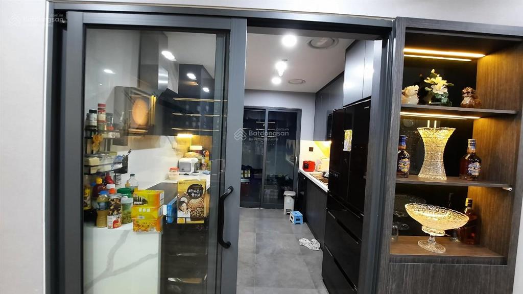 Bán căn góc 3 phòng ngủ, full nội thất đẹp chỉ việc ở, căn đẹp nhất toà, ban công đông nam