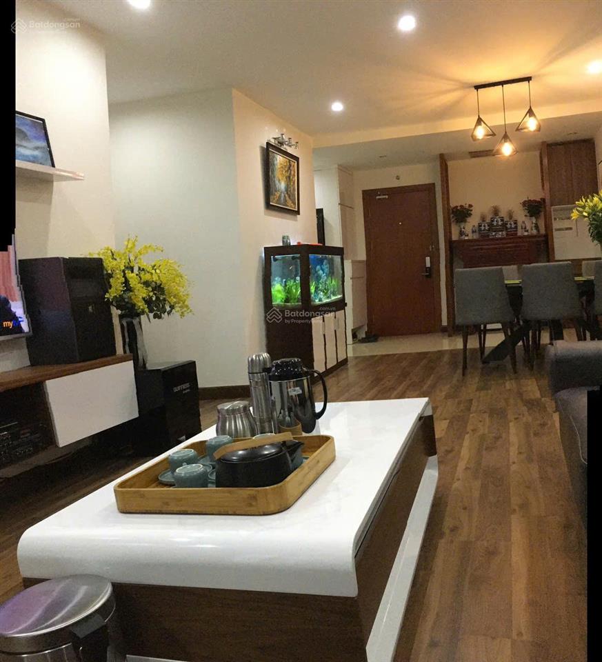 Bán căn góc 3 phòng ngủ 83m2 giá 6.5 tỷ, nhà đẹp ở ngay, căn góc view hồ cực đẹp, giá rẻ nhất toà