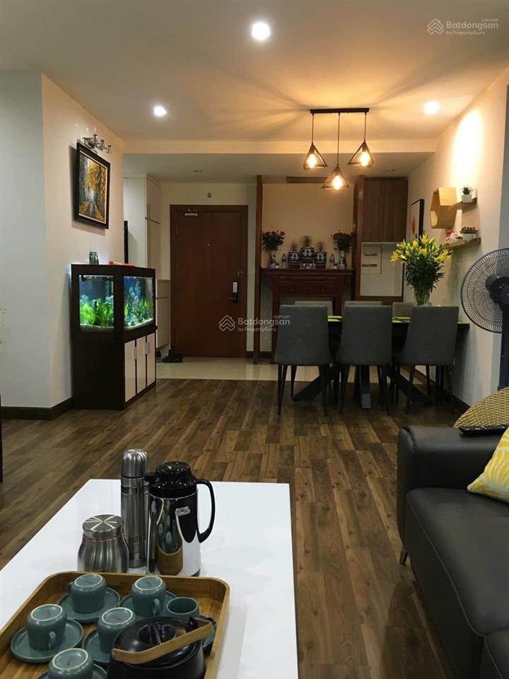 Bán căn góc 3 phòng ngủ 83m2 giá 6.5 tỷ, nhà đẹp ở ngay, căn góc view hồ cực đẹp, giá rẻ nhất toà