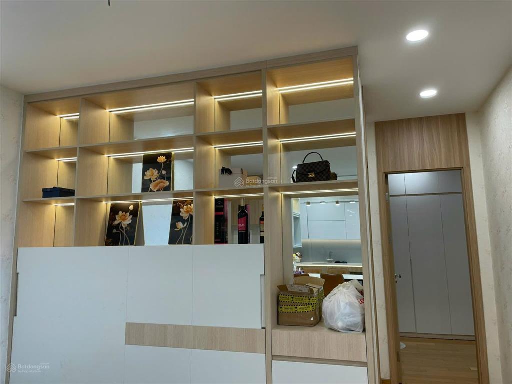 Bán căn 3 phòng ngủ 83m2 giá 6.6 tỷ, nhà đẹp ở ngay, căn góc view hồ cực đẹp, smile buiding