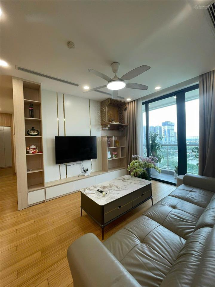 Bán căn 3 phòng ngủ 83m2 giá 6.6 tỷ, nhà đẹp ở ngay, căn góc view hồ cực đẹp, smile buiding