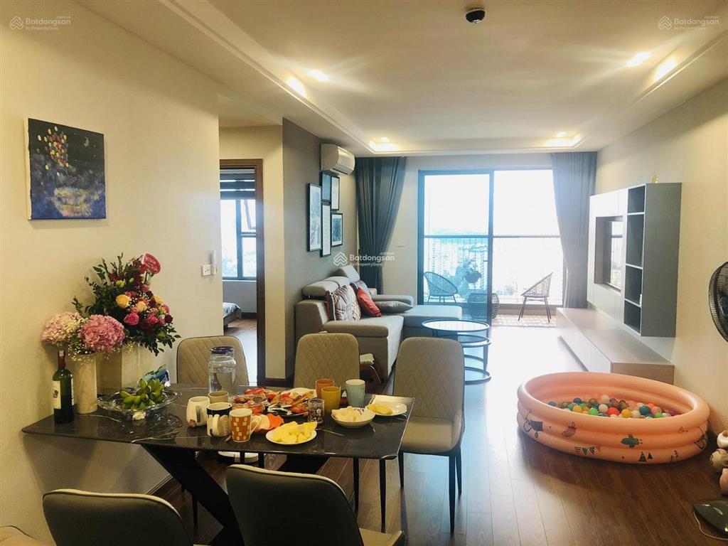 Danh sách căn 2,3 phòng ngủ, giá cực tốt chủ nhà gửi bán, sky central, 176 định công