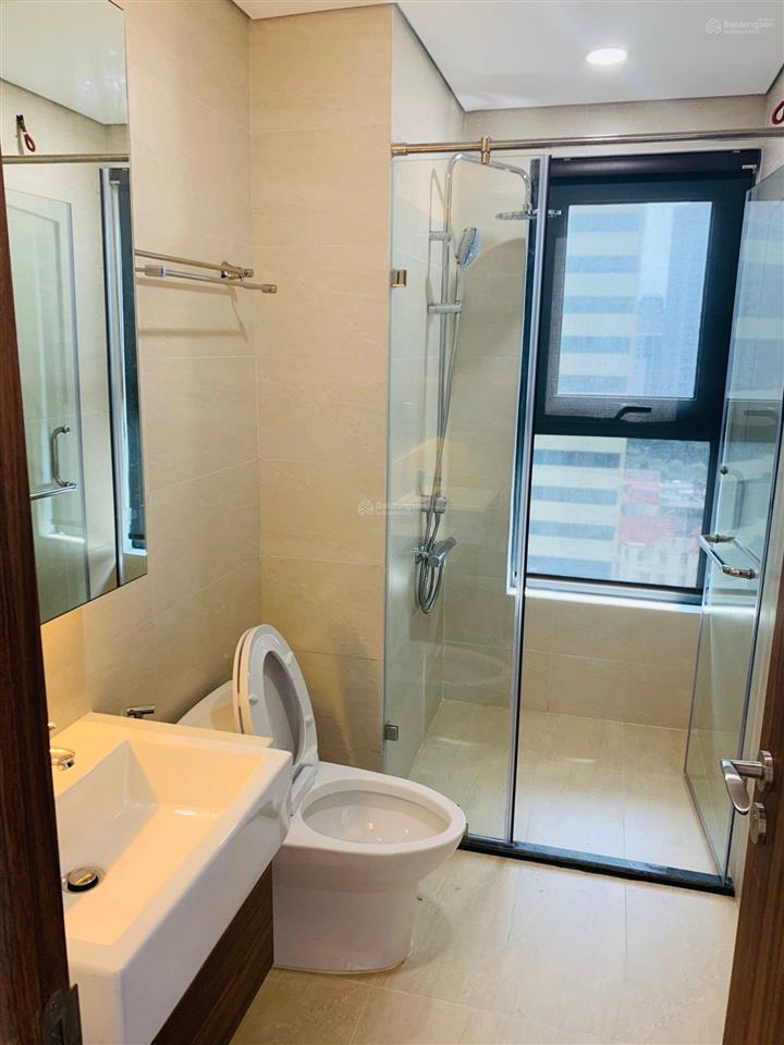 Bán căn 3 phòng ngủ 83m2 giá 6.6 tỷ, nhà đẹp ở ngay, căn góc view hồ cực đẹp, giá rẻ nhất toà