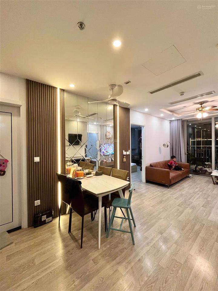 Bán căn góc 3 phòng ngủ 83m2 giá 6.6 tỷ, nhà đẹp ở ngay, căn góc view hồ cực đẹp, giá rẻ nhất toà