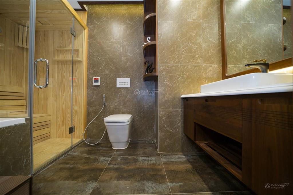 Bán căn góc 3 phòng ngủ, full nội thất đẹp chỉ việc ở, căn đẹp nhất toà, ban công đông nam