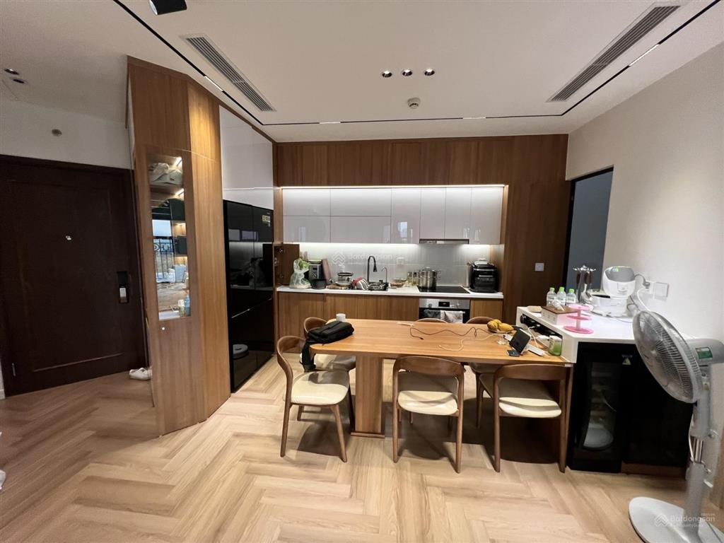 Bán căn góc 2 ngủ, giá rẻ nhất toà, 62m2 giá 4.6 tỷ, view hồ cực đẹp, ct36 nguyễn cảnh dị