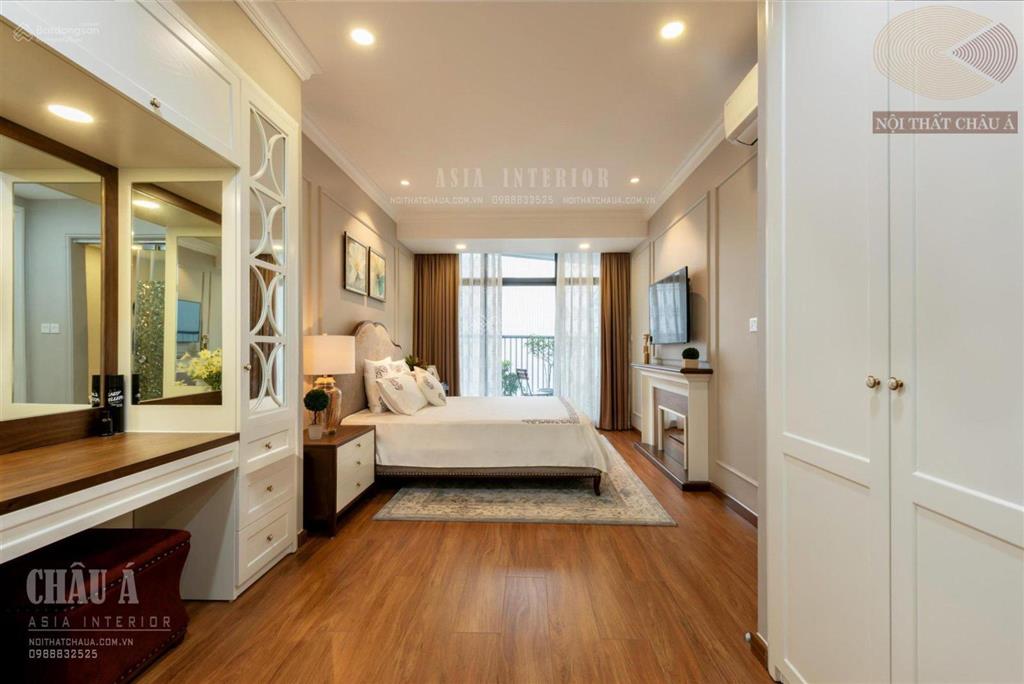 Bán căn 3 phòng ngủ 148,6m2 giá 12,6 tỷ, full nội thất đẹp ở ngay, ban công đông nam