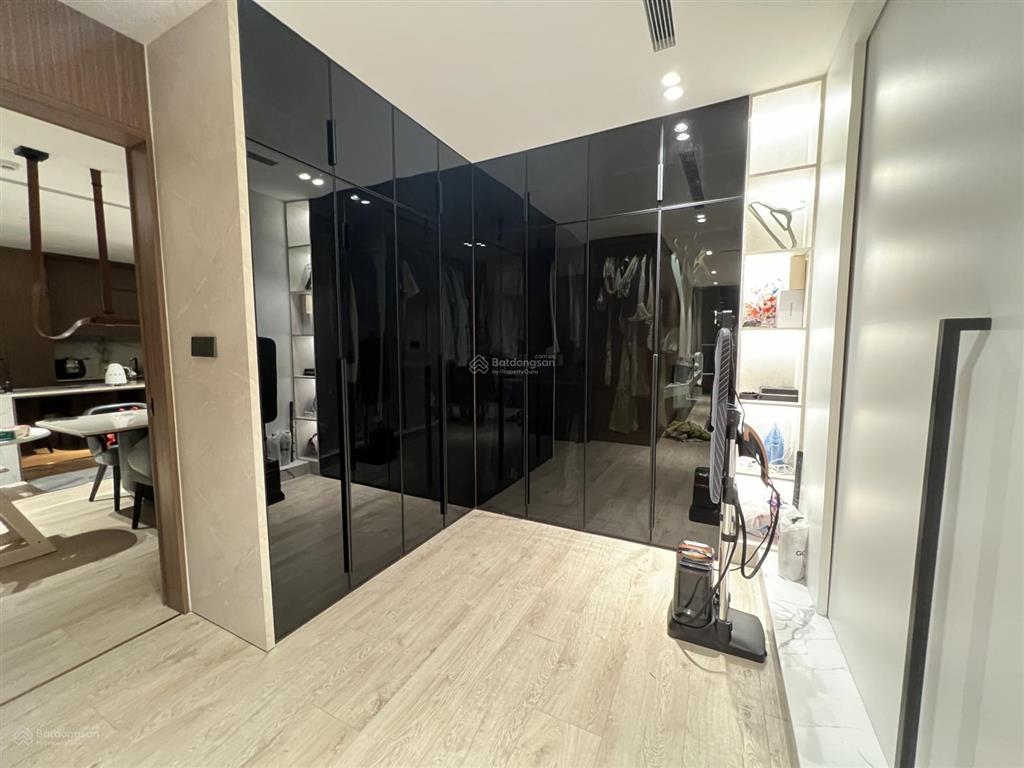Bán căn góc 3 ngủ 154m2 giá 16 tỷ, full nội thất mới tinh, trục đẹp nhất toà, view đẹp, b4 kim liên