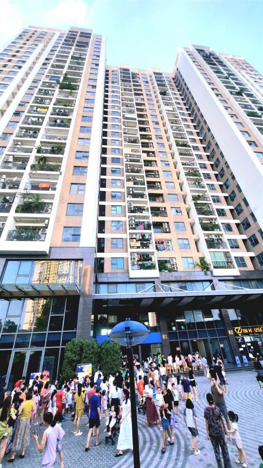 Bán căn 2 phòng ngủ 69m2 giá 6 tỷ, full nội thất đẹp ở ngay, trục đẹp nhất toà sky central