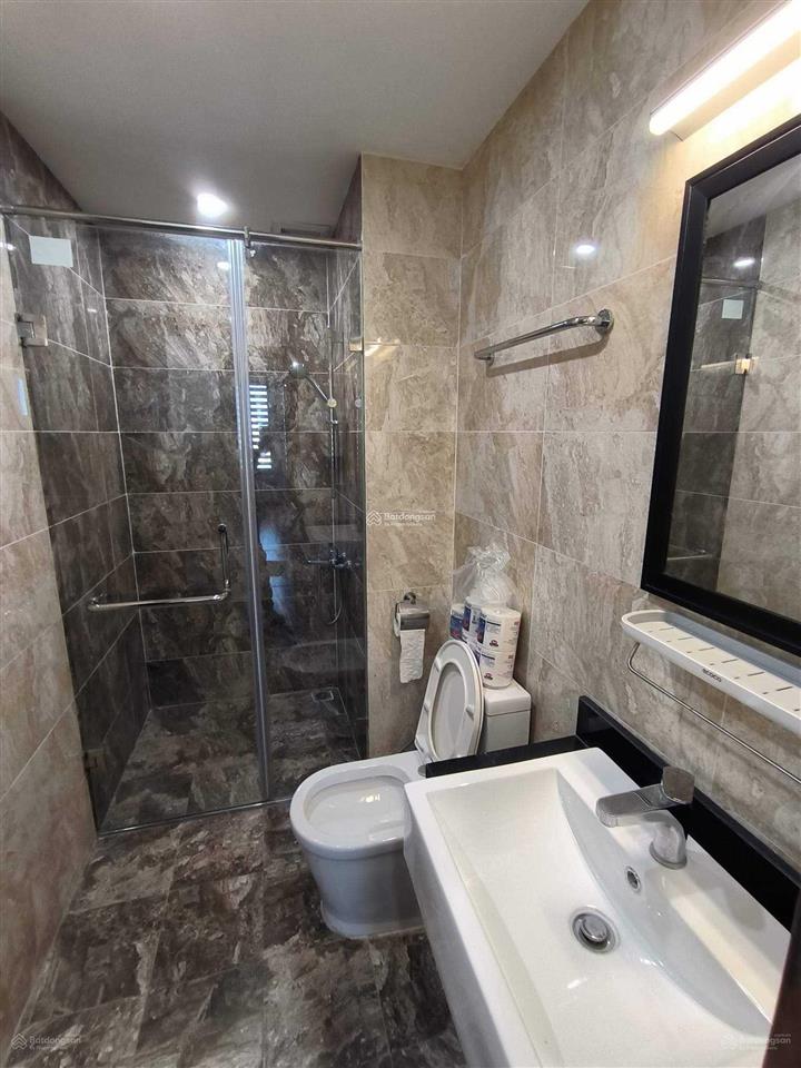 Bán căn 2 phòng ngủ 69m2 giá 6 tỷ, full nội thất đẹp ở ngay, trục đẹp nhất toà sky central