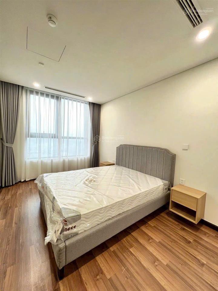Bán căn góc 2 phòng ngủ 80m2 giá 6.6 tỷ, nhà đẹp ở ngay, căn góc view hồ cực đẹp, giá rẻ nhất toà