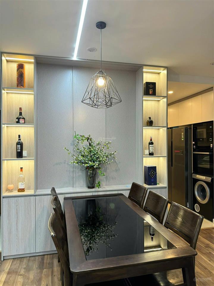 Hơn 4 tỷ sở hữu căn 2 phòng ngủ giá 4,4 tỷ 60m2, nội thất đầy đủ ở ngay, trục đẹp nhất toà ct 36