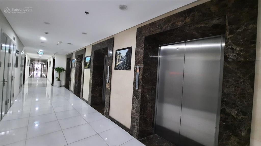 Bán căn 2 phòng ngủ, 91m2 giá 8,15 tỷ, full nội thất chỉ việc ở, capital garden 102 trường chinh