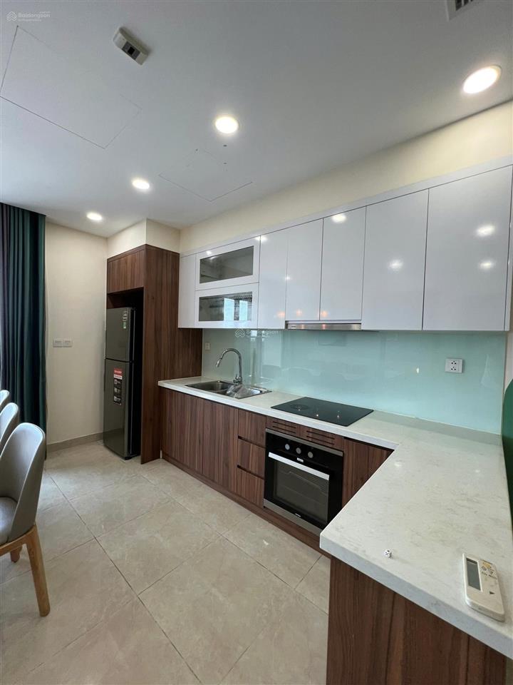 Bán căn góc 3 phòng ngủ, 100m2, giá 8,3 tỷ, full nội thất đẹp, t&t 120 định công