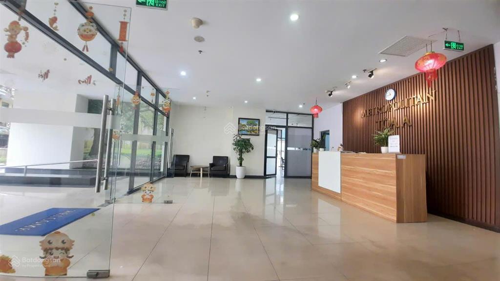 Bán căn 2 phòng ngủ giá 4,25 tỷ, giá tốt, full nội thất, trục đẹp tòa ct36 trịnh đình cửu