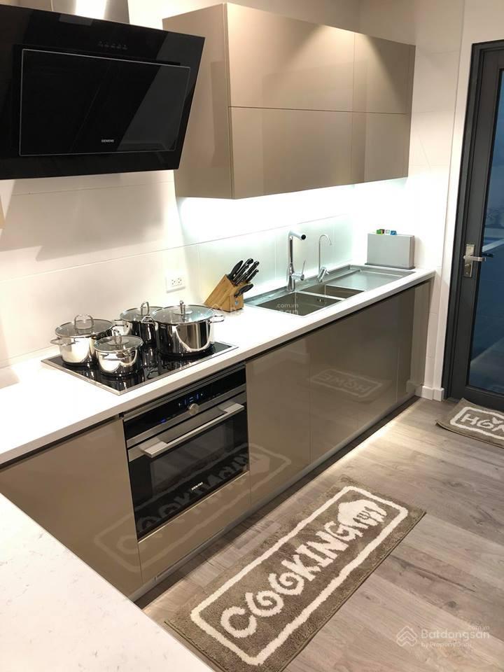 Bán căn 3 phòng ngủ, 148.6m², giá 11 tỷ, full nội thất đẹp ở ngay, ban công đông nam thoáng mát