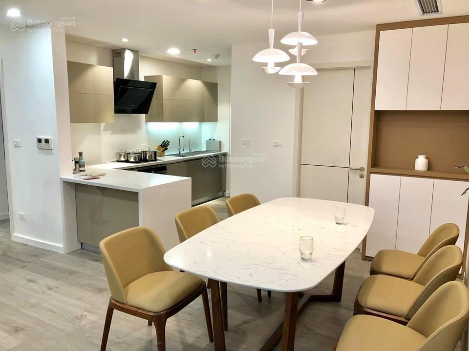 Bán căn 3 phòng ngủ, 148.6m², giá 11 tỷ, full nội thất đẹp ở ngay, ban công đông nam thoáng mát