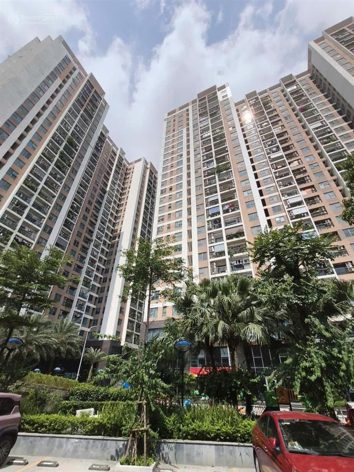 Bán căn 3 phòng ngủ giá 8 tỷ, giá tốt trong khu vực, full nội thất đẹp, sky central 176 định công