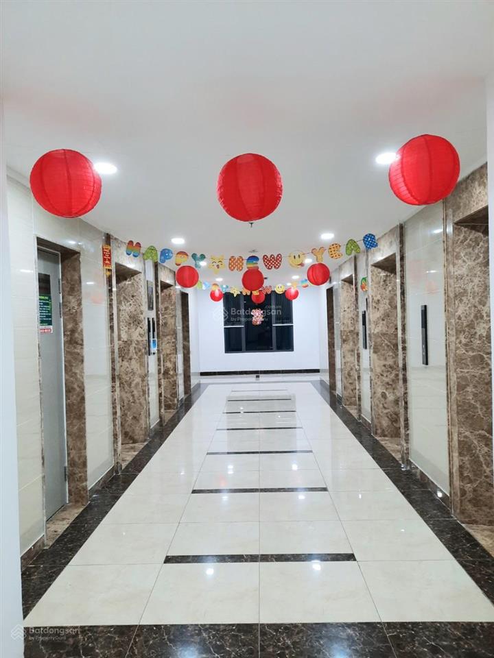 Bán căn 3 phòng ngủ giá 8 tỷ, giá tốt trong khu vực, full nội thất đẹp, sky central 176 định công