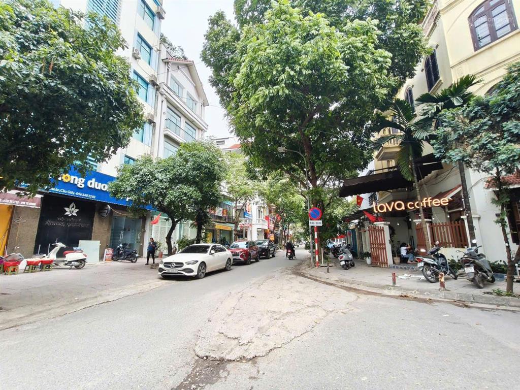 Bán nhà mặt phố phân lô nguyễn bá khoản, 84m2 giá 40 tỷ, giao phố lưu quang vũ và vũ phạm hàm