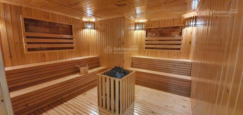 Bán căn 2 phòng ngủ, 75m2 giá 5,3 tỷ, giá tốt, chủ nhà thiện chí, trục đẹp sky central
