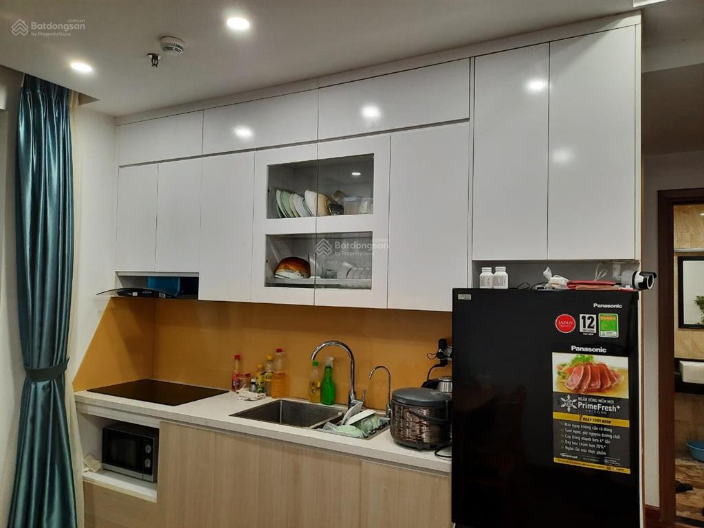 Bán căn 2 phòng ngủ, 75m2 giá 5,3 tỷ, giá tốt, chủ nhà thiện chí, trục đẹp sky central