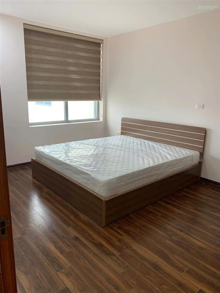 Bán căn 2 phòng ngủ, 95m² giá 7.7 tỷ, full nội thất chỉ việc ở, capital garden 102 trường chinh