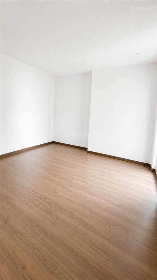 Bán căn 2 phòng ngủ giá 5,3 tỷ 78m2, trục đẹp trong tòa, tiện ích đỉnh cao, an sinh tuyệt vời