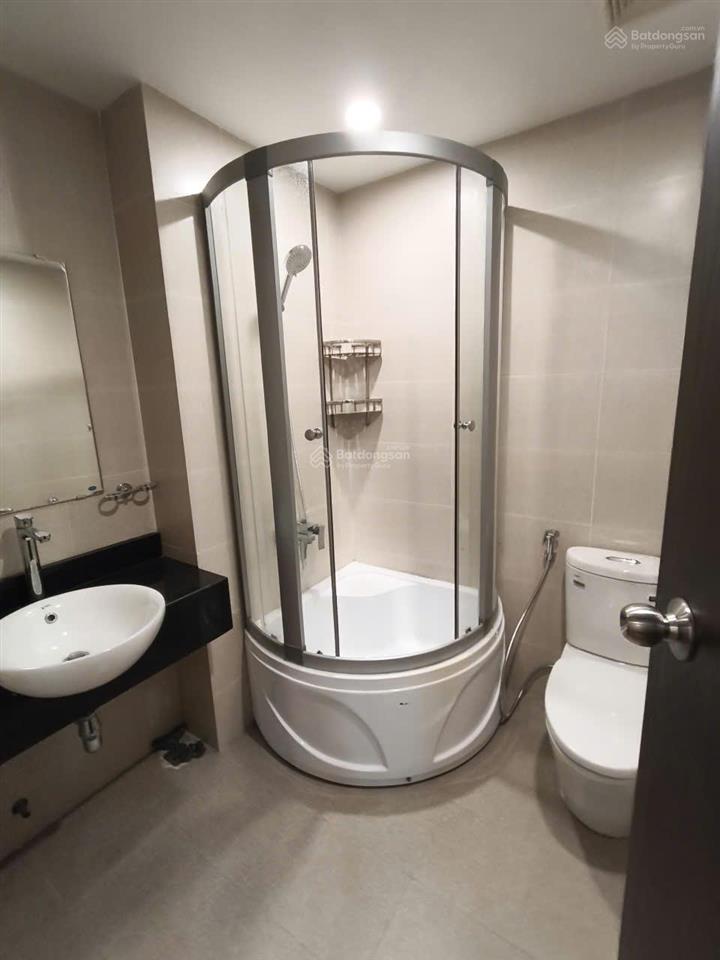 Bán căn 2 phòng ngủ, giá 6,5 tỷ, 78m2, full nội thất đẹp ở ngay, tầng đẹp, ban công đông nam