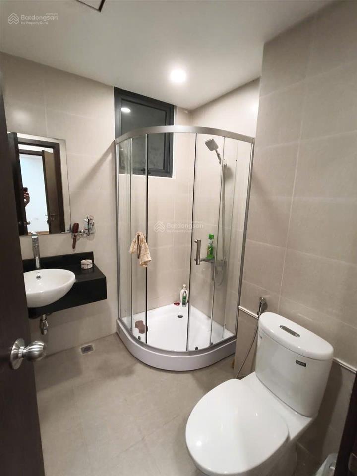 Bán căn 2 phòng ngủ, giá 6,5 tỷ, 78m2, full nội thất đẹp ở ngay, tầng đẹp, ban công đông nam