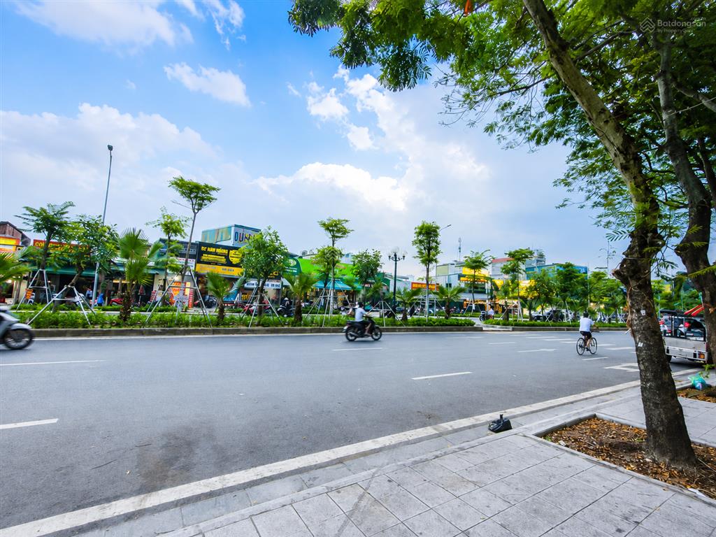 Giá tốt khu vực! bán căn 2 phòng ngủ 60m2 giá 3.9 tỷ, full nội thất đẹp ở ngay, mặt phố 2,5