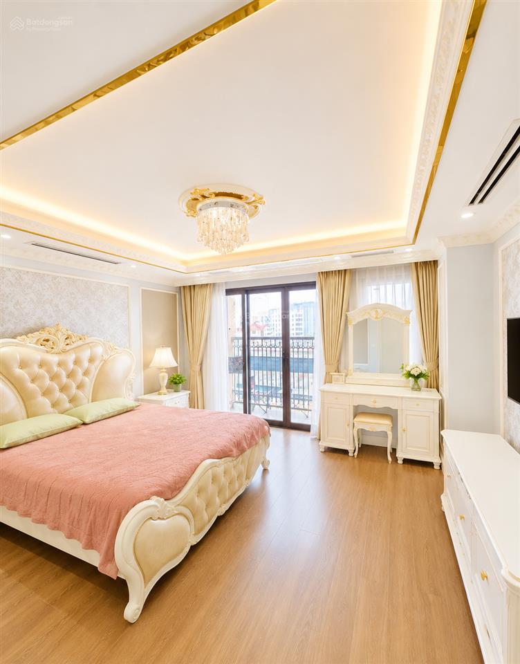 Bán căn 3 phòng ngủ giá 16.5 tỷ, full nội thất đẹp chỉ việc ở, tầng đẹp, có lốt ôtô, tân hoàng minh