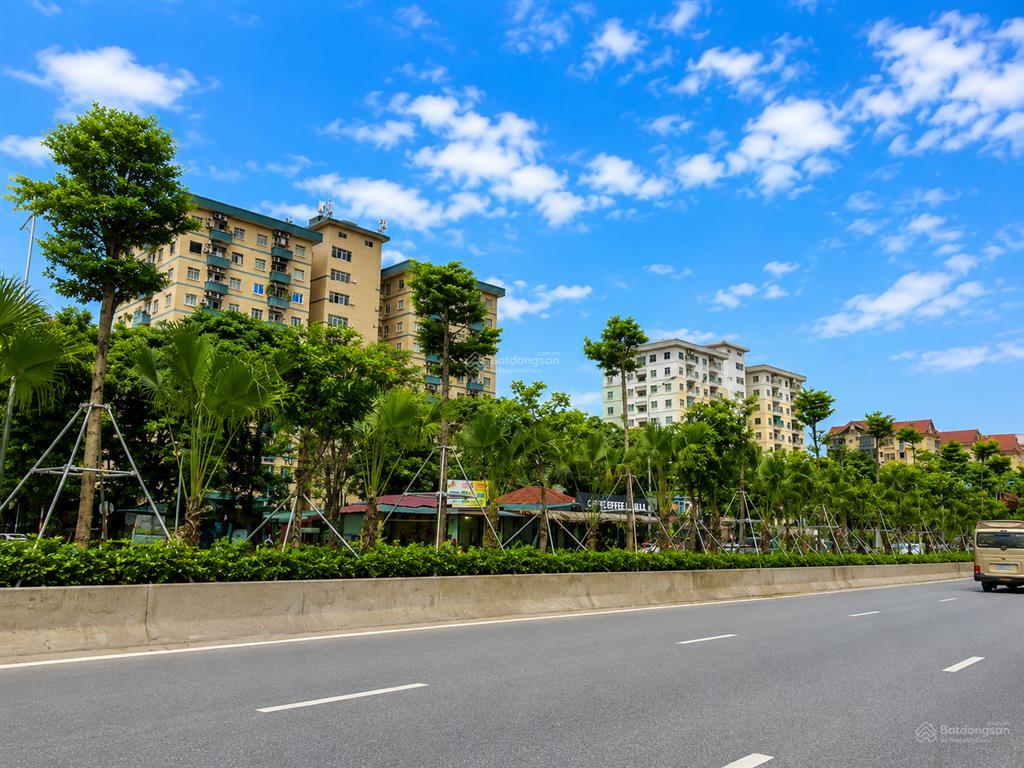 Bán căn 2 phòng ngủ 75m2 giá 4,85 tỷ, full nội thất đẹp ở ngay, chủ nhà thiện chí, thân thiện