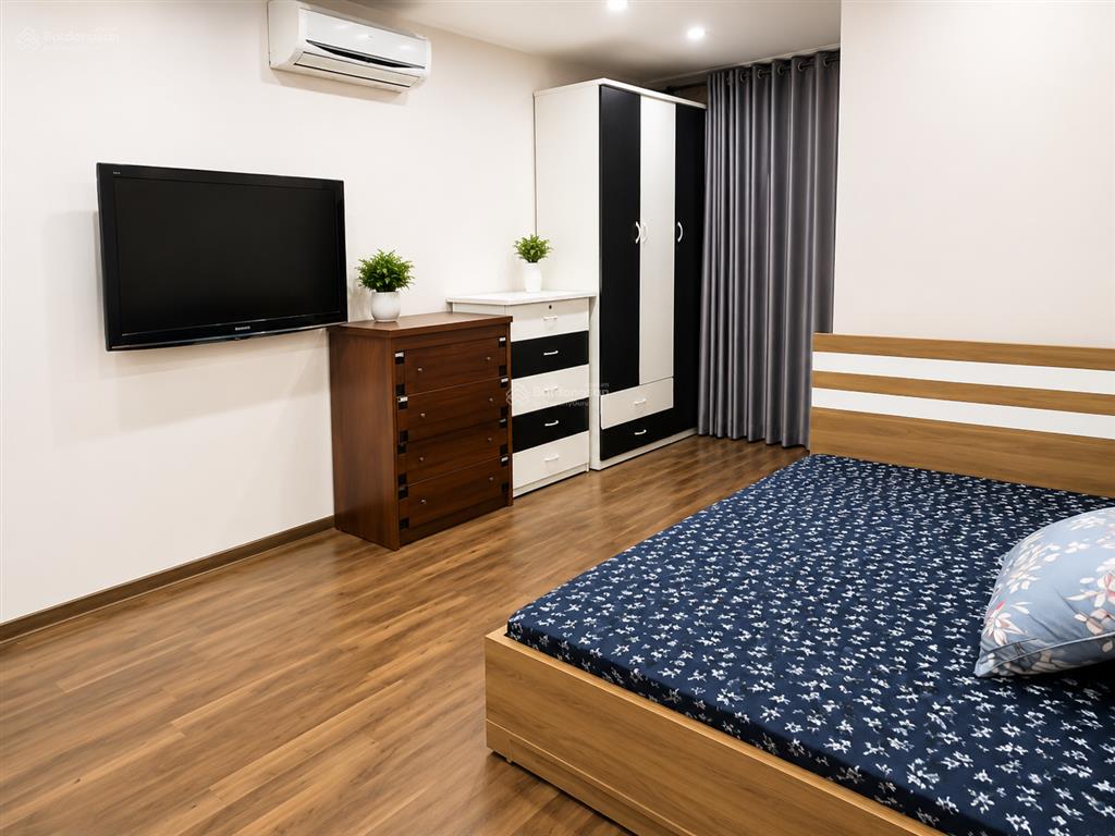 Bán căn 3 phòng ngủ 116m2 giá 8,3 tỷ, full nội thất đẹp ở ngay, golden land, 275 nguyễn trãi
