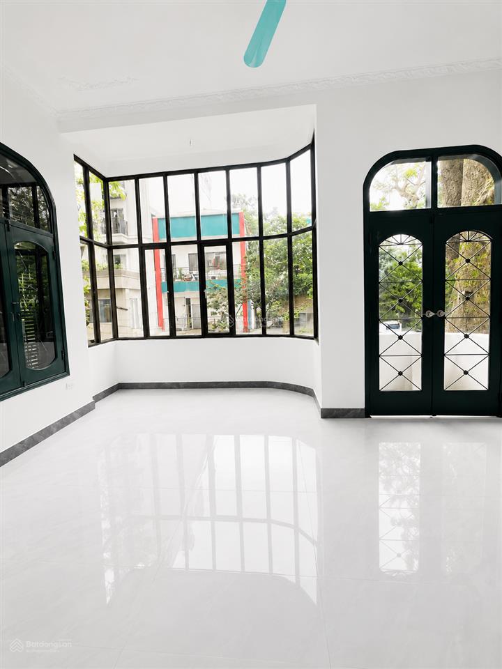 Cực hiếm! bán nhà mặt phố lý nam đế, 50m2, giá 39 tỷ, mặt tiền 5,4m, căn góc 3 mặt thoáng