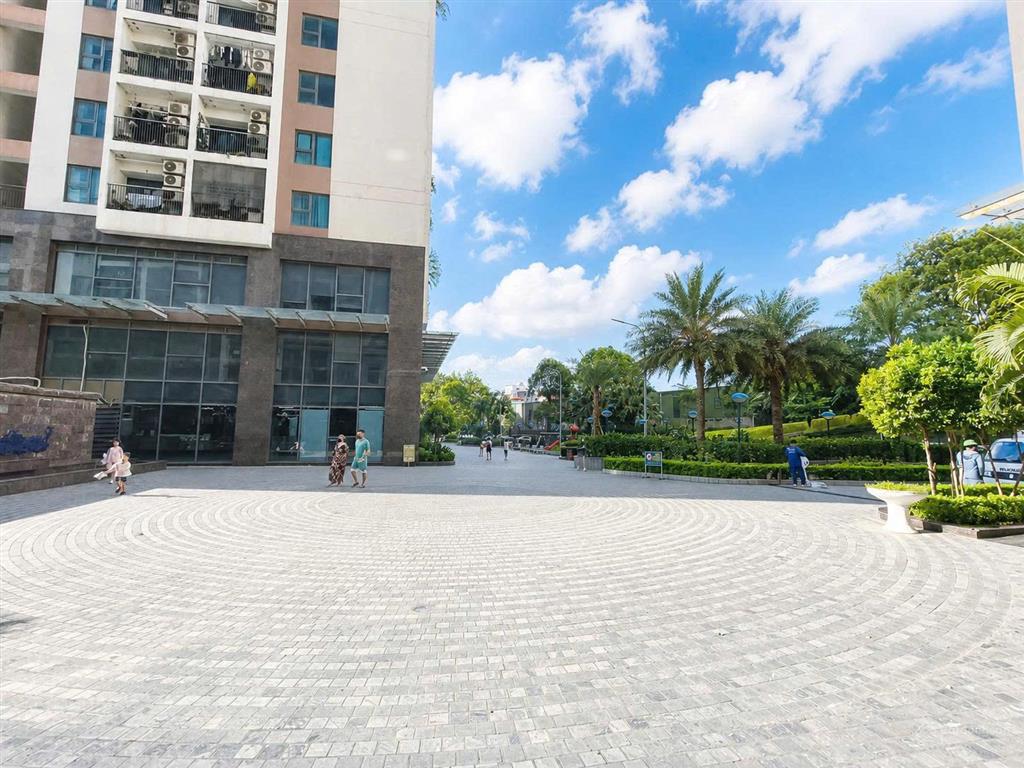 Bán căn 2 phòng ngủ giá 5.9 tỷ, full nội thất đẹp ở ngay, có lốt ô tô, sky central 176 định công
