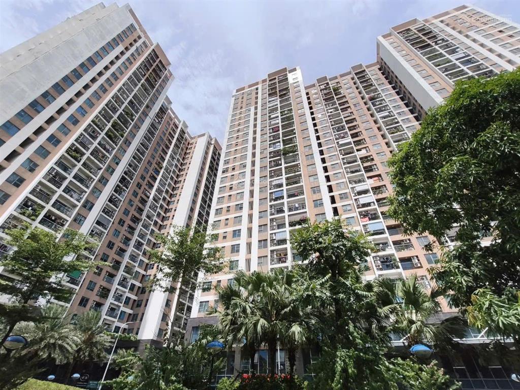 Bán căn 2 phòng ngủ giá 5.9 tỷ, full nội thất đẹp ở ngay, có lốt ô tô, sky central 176 định công