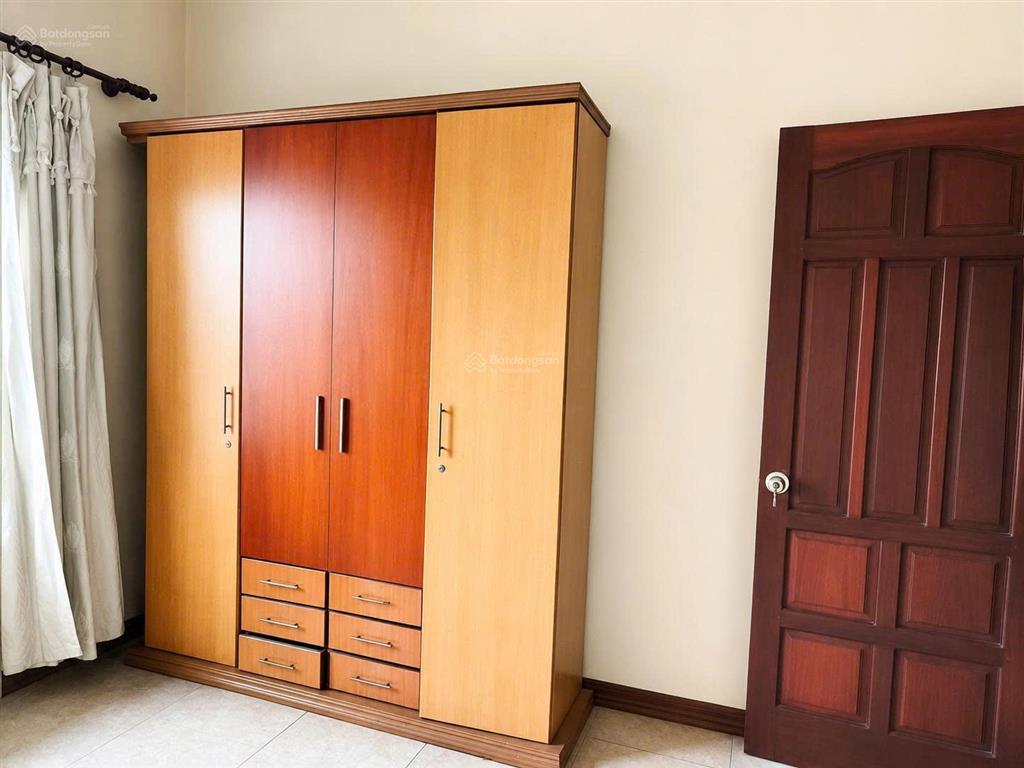 Căn 3pn giá tốt khu vực 78m2 giá 5,7 tỷ, chủ nhà cực kỳ thiện chí bán, tòa nhà đẹp kđt định công