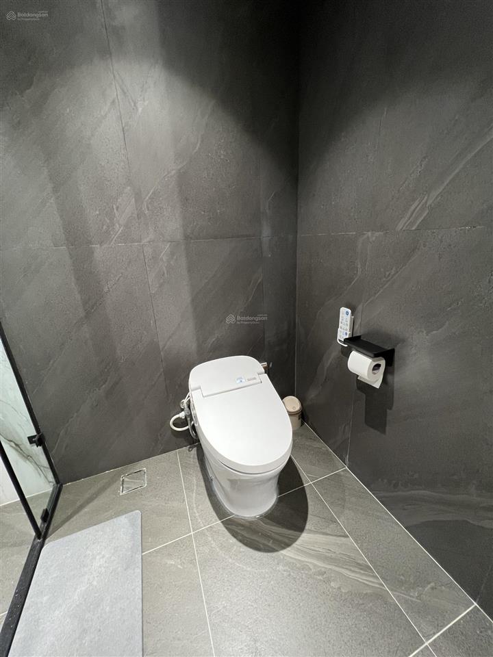 Bán căn 4 ngủ 181m² giá 17 tỷ, căn góc ban công đông nam, trục đẹp nhất tòa b4 kim liên