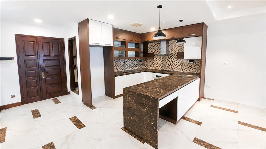 Bán căn 4 phòng ngủ, 198m² giá 16.8 tỷ, view đẹp, trục đẹp nhất toà thành công tower 57 láng hạ